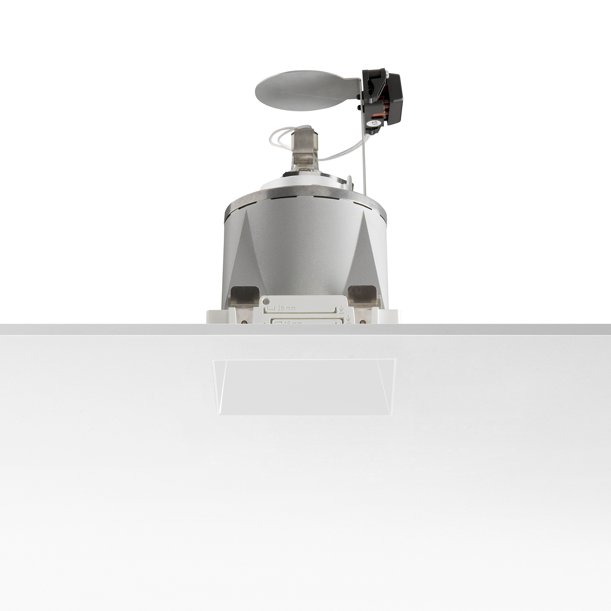 FLOS-KAP-105-SQUARE-QR-CBC-51-B1-TECHO-1950X1950